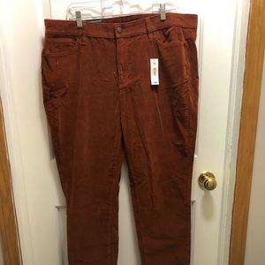 Joe Fresh NWT slim corduroy pants.